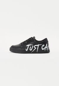 Valittu, black