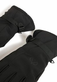 Svart isolerte hansker med justerbare stropper, med en glatt tekstur og et logodetalj på overflaten. Passer for kaldt vær.