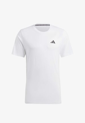 Witte t-shirt met korte mouwen van katoen, met een zwart Adidas-logo op de linkerborst en een patroon op de kraag. Gladde textuur.