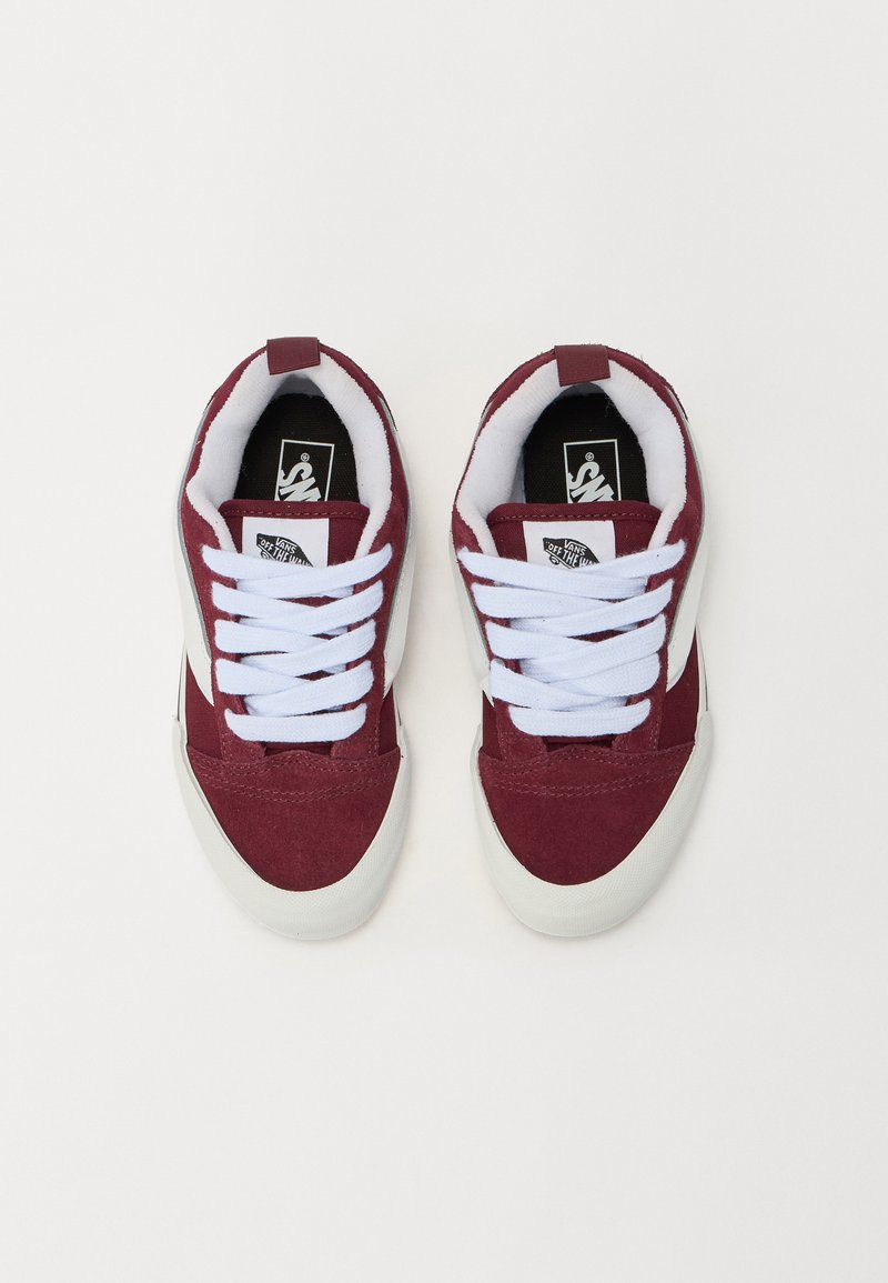 Vans KNU SKOOL Baskets basses port royale/bordeaux