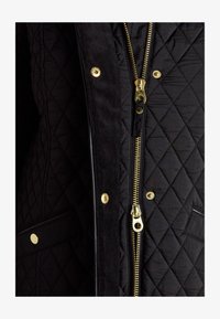 Unselected, black