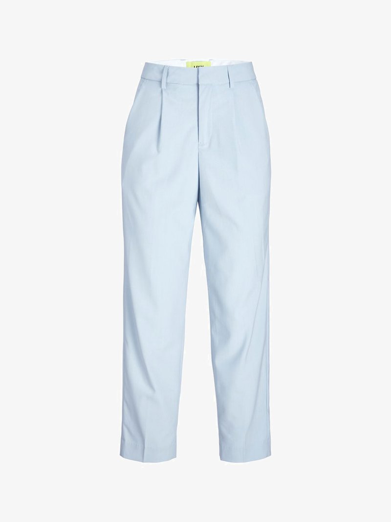 Calças de corte azul claro com pregas na cintura. Apresenta um design de pernas retas, textura suave e uma cintura segura.