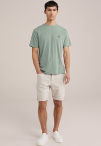 WE Fashion THE ULTRA SOFT - Pamata T-krekls - green
