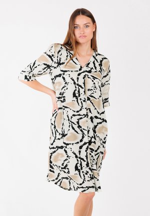 Key Largo ESSENCE - Robe de jour - beige