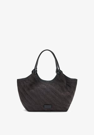 Zwarte geweven draagtas met dubbele hengsels en een rechthoekige merkpatch aan de onderkant van de voorkant, afgebeeld tegen een witte achtergrond.