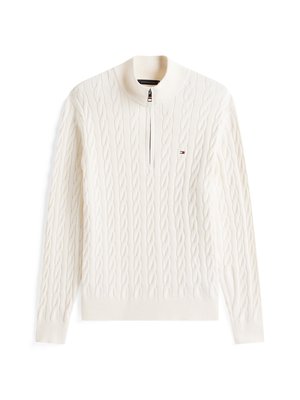 Maglione a coste leggeri in tonalità crema con colletto alto e zip a un quarto. Presenta polsini e orlo a coste, con un piccolo logo sul lato sinistro del petto.