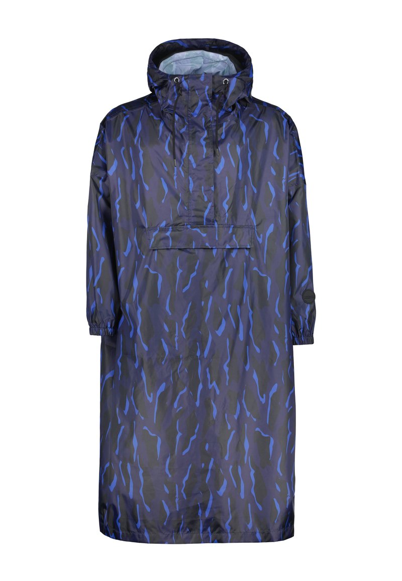 Longue veste de pluie bleu marine, ornée d'un motif bleu ondulé, avec une capuche à cordon de serrage et des poignets élastiques. Comprend une poche avant et un tissu léger.