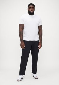 Jack & Jones JPSTBILL WILLIAM WORKER - Pantalones - black