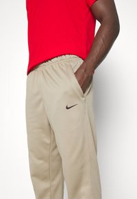 Nike Performance TAPER - Tréningruha alsók - khaki/khaki/(black)