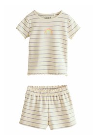 Gestreifter zweiteiliger Schlafanzug in Creme und Lavendel, bestehend aus einem kurzärmeligen Oberteil mit Rüschenkanten und einem Regenbogenmotiv sowie Shorts mit elastischem Bund.