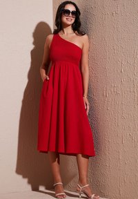 LELA REGULAR FIT - Koktel haljina / svečana haljina - red