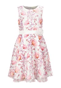 Valkoinen hihaton mekko, jossa vaaleanpunainen kukkakuosi, istuva yläosa ja vyötäröllä kangaskukalla koristeltu vyö. Liehuva hame.