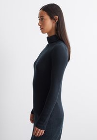 Marc O'Polo LONGSLEEVE STRUCTURE - Strickpullover - deep blue sea