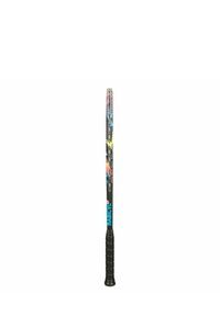 Bate de béisbol negro con un agarre texturizado, que presenta un diseño multicolor en la parte superior y la marca en el tubo. La longitud está optimizada para el rendimiento.