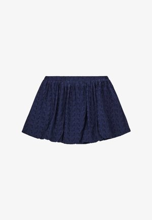 Minigonna blu navy arricciata con delicato motivo floreale a occhielli e vita elastica, distesa su sfondo bianco.