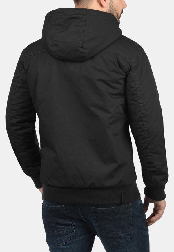 SDTILLY - Windbreaker3