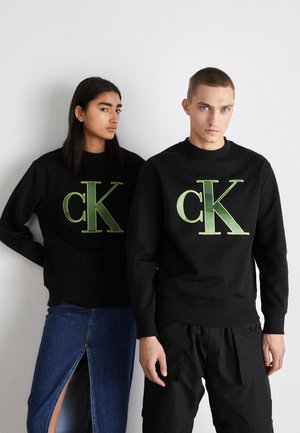 PERFORATED MONOLOGO CREW NECK UNISEX - Ikdienas džemperis - black