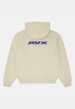 Beżowa bawełniana bluza z kapturem, z regulowanym sznurkiem, z niebieskim haftowanym logiem "AVX" oraz napisem "AVIREX DEPT." na plecach. Gładka tekstura.