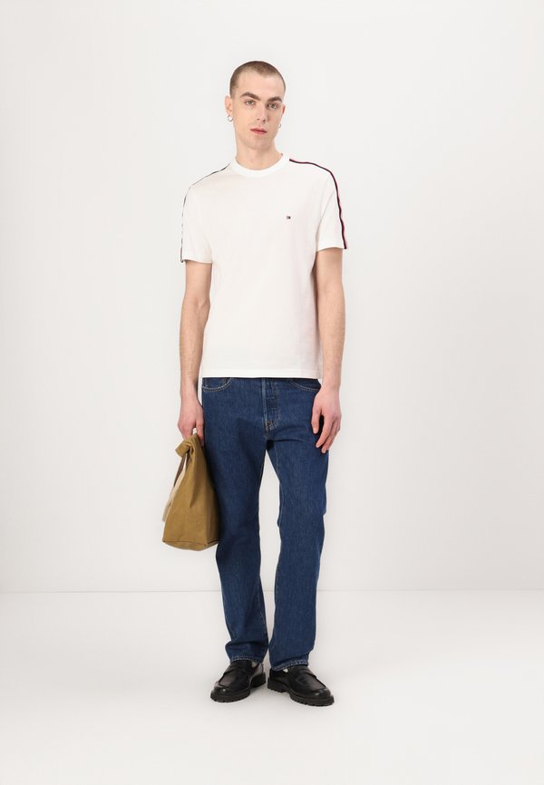 GLOBAL STRIPE TAPE TEE - Basic T-shirt3