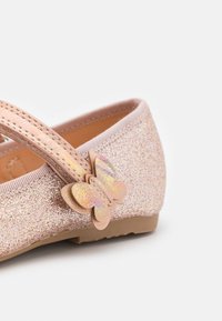 Friboo Baleríny s páskem - rose gold