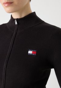 Tommy Jeans ZIP HIGH NECK CARDIGAN - Cardigan - black