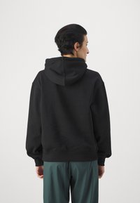 Champion ICONS HOODIE TONAL LOGO LARGE - Felpa - black