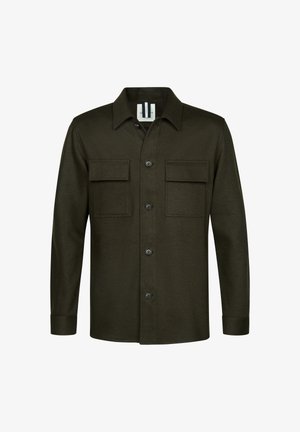 Dunkelgrünes Button-Up-Hemd aus weichem Stoff, mit zwei Brusttaschen, langen Ärmeln und einem klassischen Kragendesign.