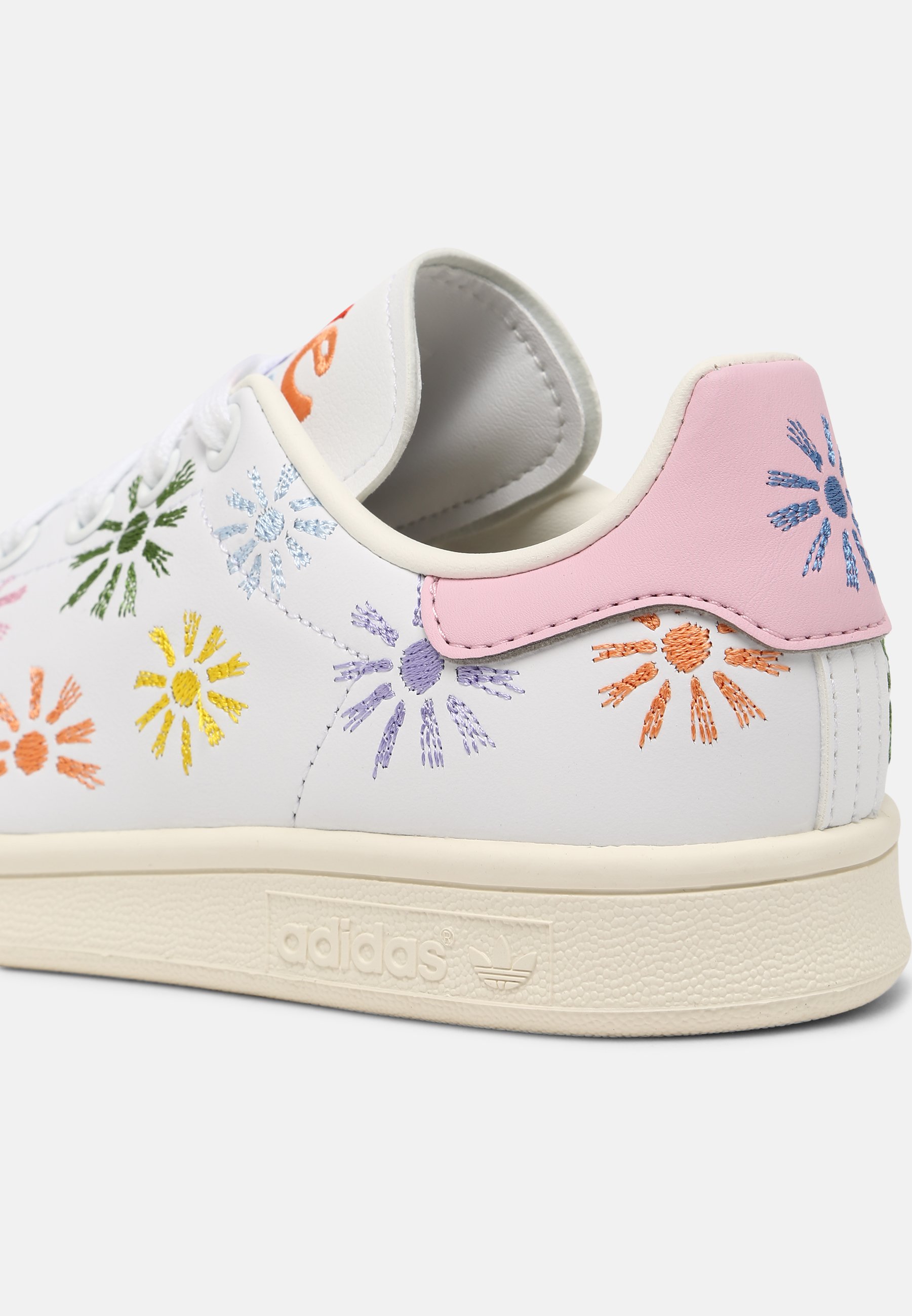 adidas originals stan smith pride