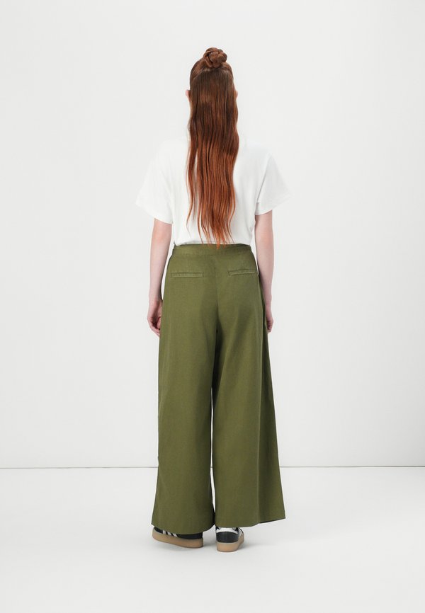 WIDE LEG  - Trousers - dark olive4