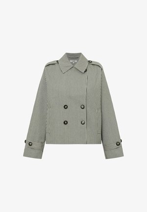 Melns un balts vertikāli svītrots cropped žakete ar dubultpogām, platu apkakli, uzplečiem un ar pogām aizpogātiem piedurkņu galiem.