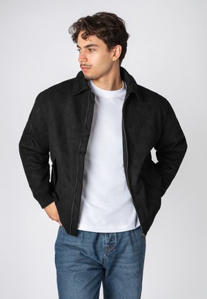 MIT KLAPPTASCHEN - Light jacket - black