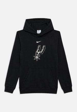 Zwarte hoodie met een voorzak, voorzien van een wit San Antonio Spurs-logo met een sterrentekening. Gemaakt van zachte, duurzame stof.