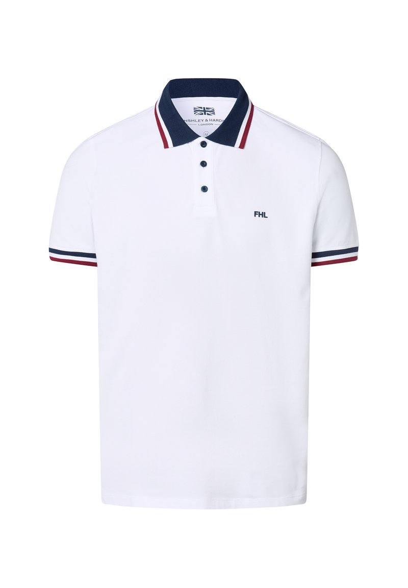 Biała koszulka polo z granatowym kołnierzykiem i rękawami z czerwonymi akcentami, z trzema guzikami z przodu i haftowanym logo na piersi.