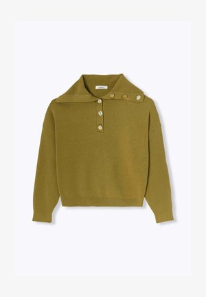 Pull en tricot vert olive avec un large col, trois boutons décoratifs et des manches longues. Texture douce, design court, coupe décontractée.