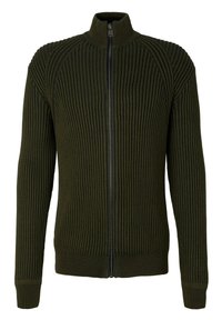 Mörkgrön ribbad zip-up-tröja med hög krage, med texturmaterial och åtsittande ärmar. Utformad för en snug passform med en elegant silhuett.