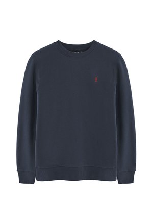 Felpa navy in tessuto morbido con colletto a girocollo, polsini e orlo a coste, caratterizzata da un piccolo logo rosso sul petto.