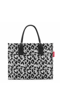 Grau Tote-Bag mit schwarzem Leopardenmuster. Stoffmaterial, rechteckige Form, zwei schwarze Griffe und ein rotes Etikett an der Seite.
