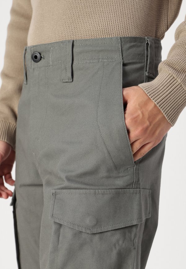 CORE REGULAR - Cargo trousers4