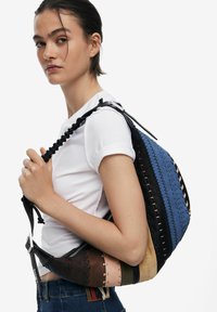 Desigual Rankinė - brown