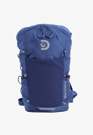 Blaue Rucksack aus strapazierfähigem Nylon, ausgestattet mit einem oberen Reißverschluss, verstellbaren Trägern, einer Vordertasche und reflektierenden Akzenten für bessere Sichtbarkeit.