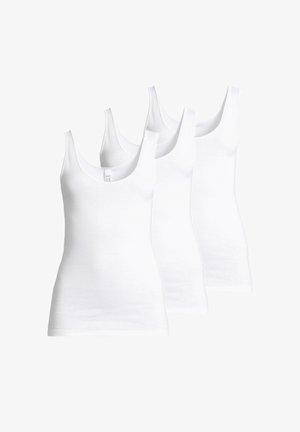 Tre canotte di cotone bianche con spalline larghe, un collo rotondo e un design aderente. Texture morbida e senza motivi visibili.