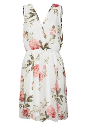 Robe blanche sans manches avec un col en V et des imprimés floraux roses avec des feuilles vertes, taille froncée et jupe fluide.