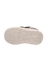Grau Sohle des Schuhs mit strukturiertem Grip-Muster, ausgestattet mit einer weißen Gummibasis und auffälligem "superfit" Branding an der Seite.