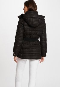 Morgan Wintermantel - noir