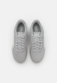 Puma Trainers - light grey