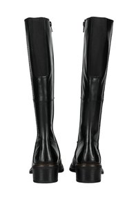 Botas de cuero negro hasta la rodilla con paneles laterales elásticos, un acabado suave y tacones de bloque. Cuenta con una cremallera en la parte trasera para facilitar su uso.