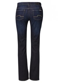 Vaqueros de mezclilla azul oscuro con un diseño de pierna recta, que presentan una cintura de altura media, bolsillos traseros y detalles de costura clara.