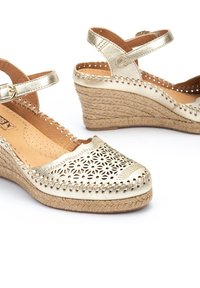Pikolinos VILA - Sandalias de cuña - sand