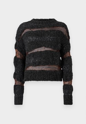 Pull court noir en tricot texturé, avec des tissages ouverts horizontaux et des fils orange contrastants. Manches longues avec des poignets côtelés.