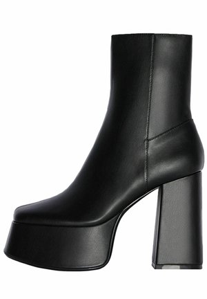 Bottines à talons hauts - black